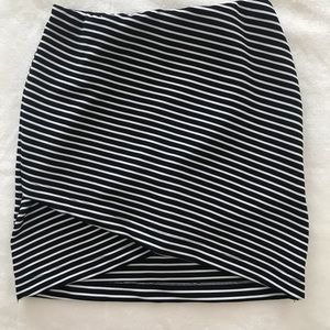 Striped mini skirt